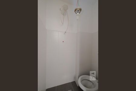 Banheiro de Serviço de apartamento para alugar com 2 quartos, 57m² em Tijuca, Rio de Janeiro