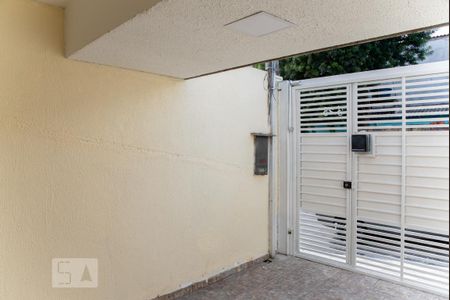 Garagem de casa para alugar com 2 quartos, 65m² em Jardim Casa Pintada, São Paulo