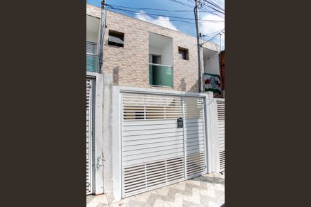 Fachada de casa para alugar com 2 quartos, 65m² em Jardim Casa Pintada, São Paulo