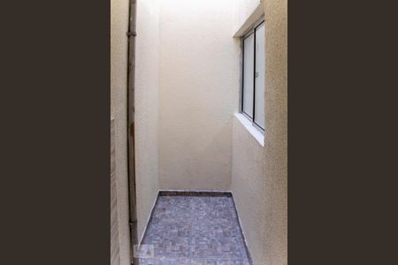 Área de Serviço de casa para alugar com 2 quartos, 65m² em Jardim Casa Pintada, São Paulo