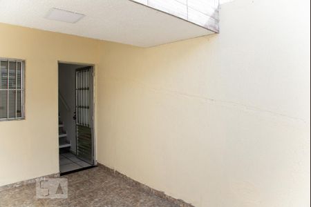 Garagem de casa para alugar com 2 quartos, 65m² em Jardim Casa Pintada, São Paulo