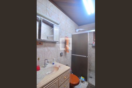 Banheiro 1 de casa à venda com 3 quartos, 250m² em Igara, Canoas