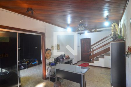 Sala de casa à venda com 3 quartos, 250m² em Igara, Canoas