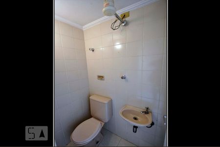 Apartamento à venda com 90m², 3 quartos e 1 vagaBanheiro da Área de Serviço