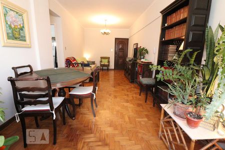 Sala de apartamento para alugar com 4 quartos, 131m² em Liberdade, São Paulo