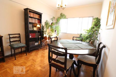 Sala de apartamento para alugar com 4 quartos, 131m² em Liberdade, São Paulo