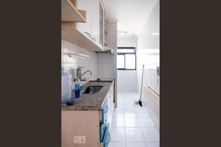Apartamento à venda com 65m², 2 quartos e 2 vagas Apartamento à venda com 65m², 2 quartos e 2 vagasCozinha