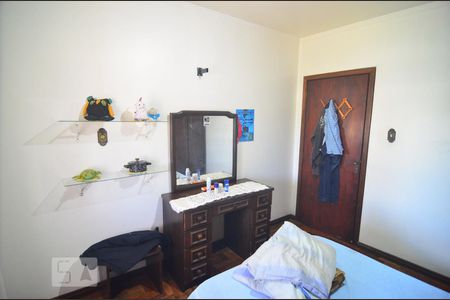Casa à venda com 100m², 3 quartos e 2 vagasQuarto 2