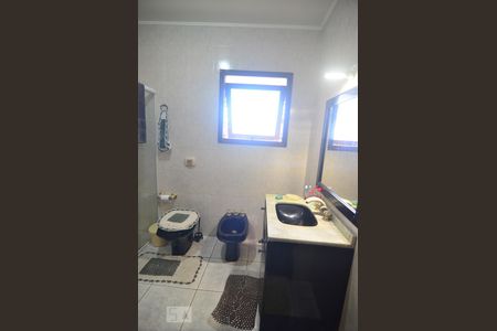 Casa à venda com 100m², 3 quartos e 2 vagasBanheiro