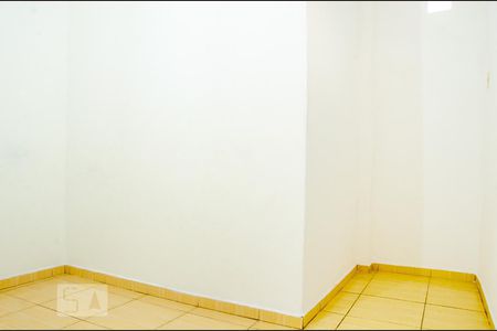 Quarto 2 de casa para alugar com 3 quartos, 120m² em Marechal Hermes, Rio de Janeiro