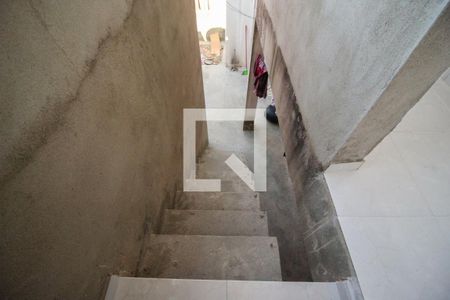 Escada de casa para alugar com 1 quarto, 50m² em Vila Nova Curuçá, São Paulo