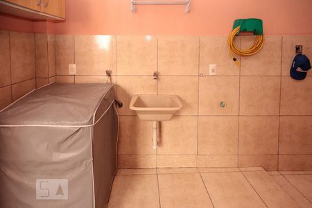 Casa à venda com 108m², 3 quartos e sem vaga Casa à venda com 108m², 3 quartos e sem vagaÁrea externa - Área de serviço