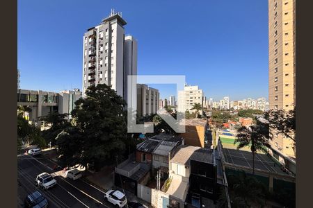 Vista de apartamento à venda com 2 quartos, 63m² em Vila Olímpia, São Paulo