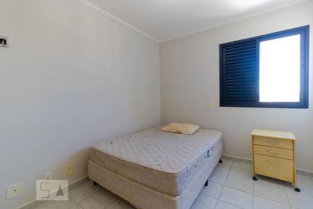 Quarto 01 de apartamento para alugar com 3 quartos, 70m² em Chácara Primavera, Campinas