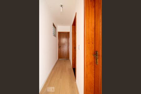 Corredor de apartamento para alugar com 2 quartos, 70m² em Bela Vista, Porto Alegre