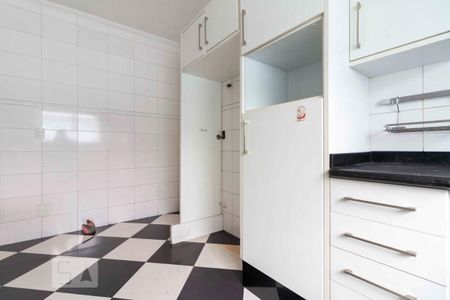 Casa à venda com 380m², 3 quartos e 4 vagas Casa à venda com 380m², 3 quartos e 4 vagasCozinha