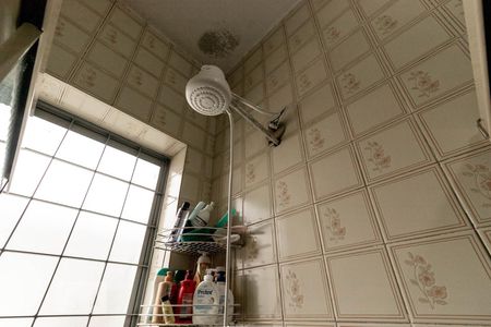 Casa para alugar com 128m², 2 quartos e 2 vagas Casa para alugar com 128m², 2 quartos e 2 vagasBanheiro