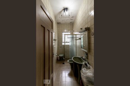 Casa para alugar com 128m², 2 quartos e 2 vagas Casa para alugar com 128m², 2 quartos e 2 vagasBanheiro