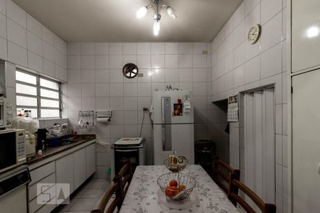 Casa para alugar com 128m², 2 quartos e 2 vagas Casa para alugar com 128m², 2 quartos e 2 vagasCozinha