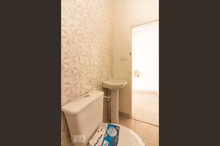 Casa para alugar com 60m², 2 quartos e sem vagaBanheiro