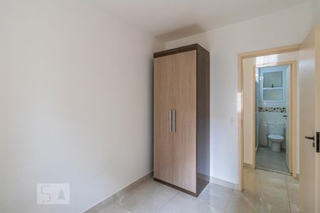 Quarto 1 de apartamento para alugar com 3 quartos, 80m² em Jardim Tupanci, Barueri