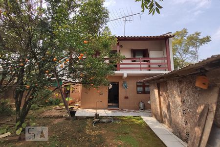 Casa à venda com 198m², 4 quartos e 2 vagasPátio no fundo