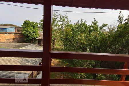 Casa à venda com 198m², 4 quartos e 2 vagasSacada fundos