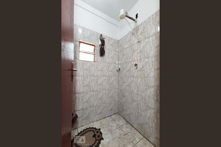 Casa à venda com 198m², 4 quartos e 2 vagasBanheiro 1