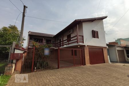 Casa à venda com 198m², 4 quartos e 2 vagasFachada