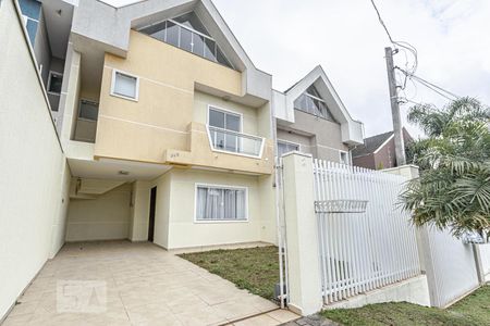 Casa para alugar com 131m², 3 quartos e 2 vagasFachada