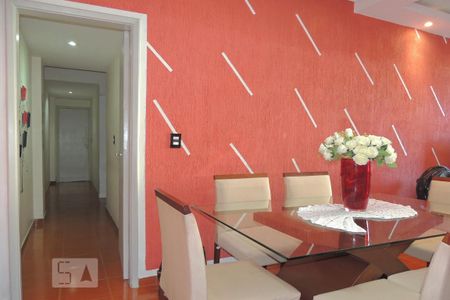Apartamento à venda com 82m², 2 quartos e 1 vaga Apartamento à venda com 82m², 2 quartos e 1 vagaSala