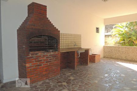 Apartamento à venda com 82m², 2 quartos e 1 vaga Apartamento à venda com 82m², 2 quartos e 1 vagaChurrasqueira