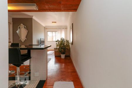 Entrada  de apartamento à venda com 3 quartos, 66m² em Alto de Pinheiros, São Paulo