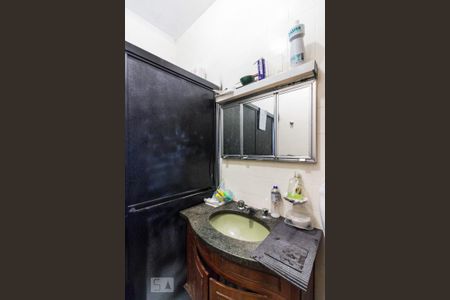 Casa à venda com 270m², 3 quartos e 4 vagasBanheiro Suite