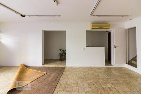 Casa à venda com 270m², 3 quartos e 4 vagasGaragem