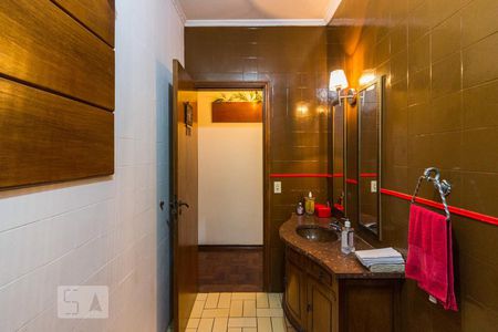 Banheiro 1 de casa à venda com 3 quartos, 270m² em Santa Teresinha, São Paulo