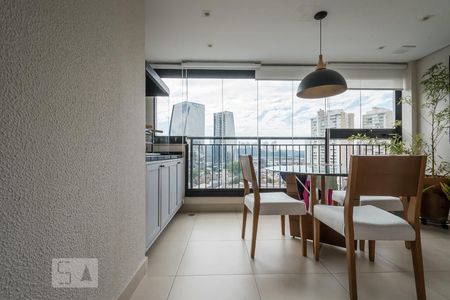 Varanda  de apartamento à venda com 2 quartos, 67m² em Santo Amaro, São Paulo