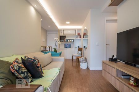 Sala de apartamento à venda com 2 quartos, 67m² em Santo Amaro, São Paulo