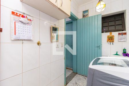 Casa à venda com 115m², 3 quartos e 1 vagaÁrea de Serviço