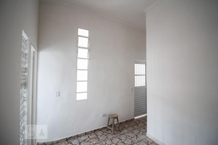 Sala/Quarto de kitnet/studio para alugar com 1 quarto, 40m² em Vila Bertioga, São Paulo