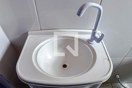 Banheiro de apartamento para alugar com 1 quarto, 45m² em Vila Bertioga, São Paulo