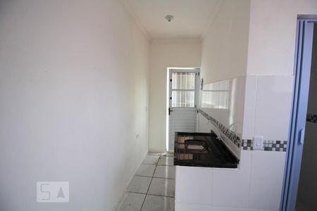 Cozinha de kitnet/studio para alugar com 1 quarto, 45m² em Vila Bertioga, São Paulo
