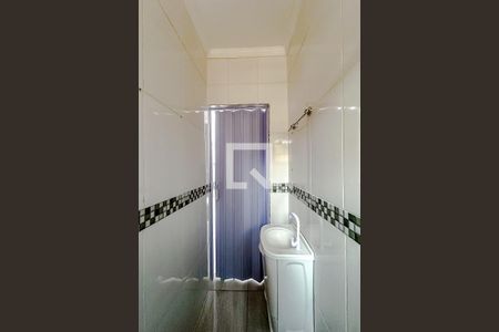 Banheiro de apartamento para alugar com 1 quarto, 45m² em Vila Bertioga, São Paulo
