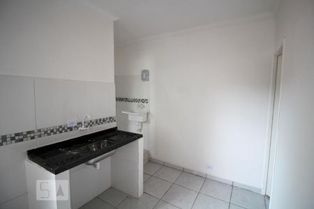 Sala/Cozinha de kitnet/studio para alugar com 1 quarto, 40m² em Vila Bertioga, São Paulo
