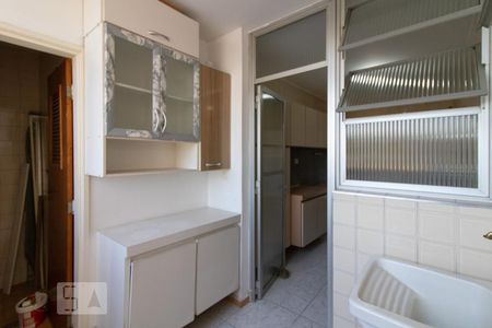 Apartamento à venda com 79m², 3 quartos e 1 vagaÁrea de Serviço