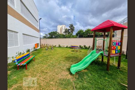 Apartamento para alugar com 45m², 2 quartos e 1 vaga Apartamento para alugar com 45m², 2 quartos e 1 vagaÁrea comum - Playground