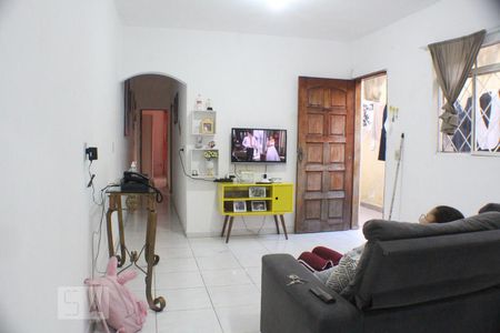 Sala de casa à venda com 6 quartos, 250m² em Jardim Ana Rosa, São Paulo