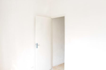 Quarto 2  de kitnet/studio para alugar com 2 quartos, 60m² em Vila Bertioga, São Paulo