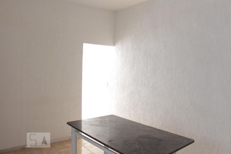 Sala/Cozinha de kitnet/studio para alugar com 2 quartos, 60m² em Vila Bertioga, São Paulo
