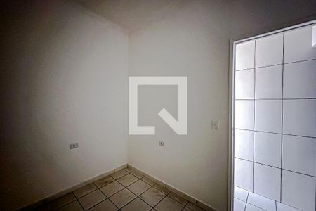 Quarto de kitnet/studio para alugar com 2 quartos, 60m² em Vila Bertioga, São Paulo